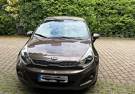 Kia Rio 1.4 Dream-Team Edition // EZ: 2013 // 109 PS