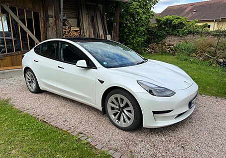 Tesla Model 3 Standard-Reichweite Plus - Hinterrad...