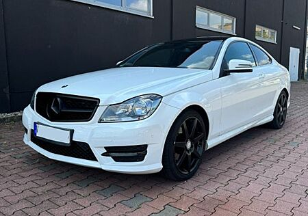 Mercedes-Benz C 180 Coupé | AMG Paket | AMG Felgen