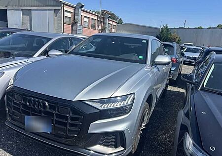 Audi Q8 55TFSi 2x S LINE BLACK ACC/PANO/MTRX/S-SITZE