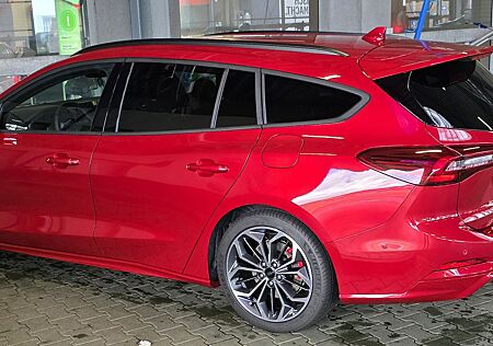Ford Focus 1,0 EcoBoost 114kW ST-Line X Turnier