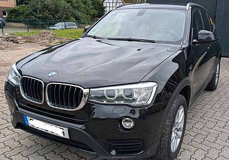 BMW X3 xDrive20d - AHK, Pano, TÜV neu