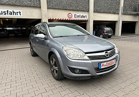 Opel Astra Caravan 1.7 CDTI/AHK/Navi/scheckheft/TÜV