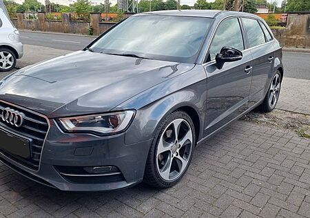 Audi A3 1.4 TFSI cod / S line / Sportback / Panorama
