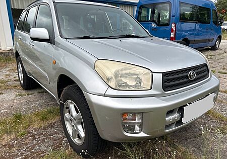 Toyota RAV 4 2.0 Multidrive 4x4 Automatik