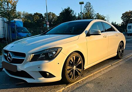 Mercedes-Benz CLA 180