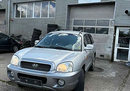 Hyundai Santa Fe 2.0 TDI 4WD mit A/C* 2 seats