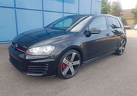 VW Golf Volkswagen VII Lim. GTI BMT