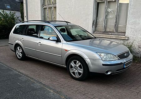 Ford Mondeo 2.0 Ambiente Autom. Ambiente