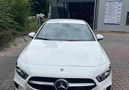 Mercedes-Benz A 180 d Progressive | Automatik |