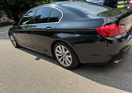 BMW 530d VOLLAUSSTATTUNG VOLLLEDER SCHIEBEDACH
