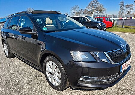Skoda Octavia Combi Style*1 Hand*Panoramadach*