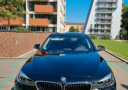 BMW 330d GT xDrive Advantage