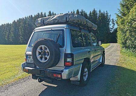 Mitsubishi Pajero 2,5 TD - TÜV Neu