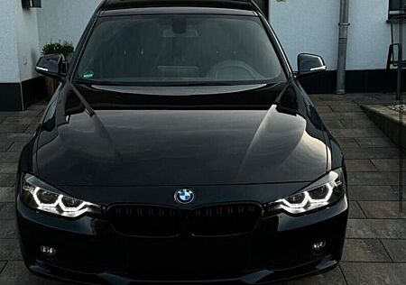 BMW 320i Sport Line Sport Line