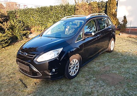 Ford Grand C-Max 2,0TDCi 103kW PowerSh. Champions...