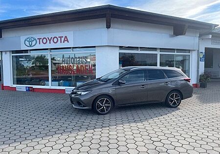 Toyota Auris Touring Sports Team D Hybrid