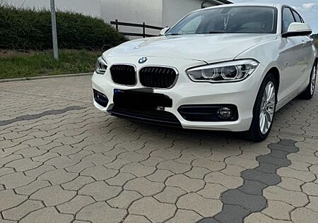 BMW 118i Sport Line Sport Line