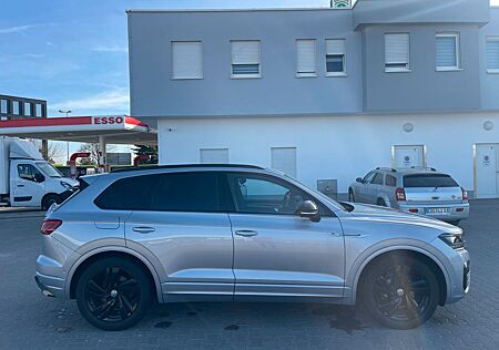 VW Touareg Volkswagen R-Line 4Motion Black Style Matrix Luft
