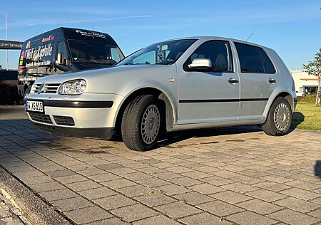 VW Golf Volkswagen 4 1.6 TÜV 06/2026