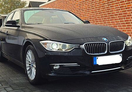 BMW 320i Luxury Line