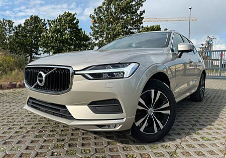 Volvo XC 60 B4 Momentum Xenon/Navi/AHK/SHZ/Cam