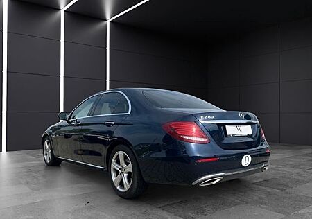 Mercedes-Benz E 200 4MATIC Autom. -