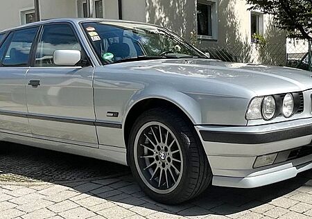 BMW 525 touring Edition, TÜV und Oldtimergutachten
