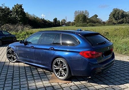 BMW M550d xDrive Touring A -