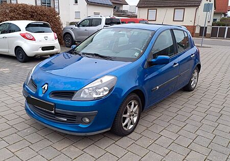 Renault Clio BRTEB5 Dynamique 1.6 16V 82kW Autom