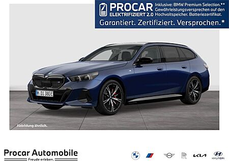 BMW i5 M60 xDrive Touring M Sport HUD PANO ACC AHK