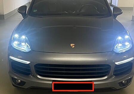 Porsche Cayenne S Diesel - Approved bis 09/2026