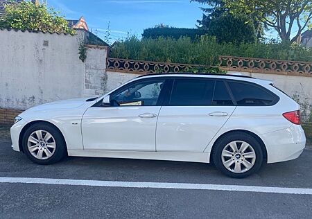 BMW 316i Touring Sport Line
