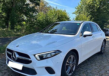 Mercedes-Benz A 200 Progressive Kamera Teilleder Mbux Widescr