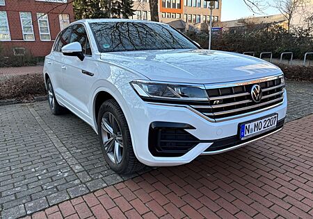 VW Touareg Volkswagen 3.0 V6 TDI 170kW 4MOT Tiptr. R-Line ...