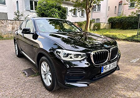 BMW X4 xDrive20i AT Advantage LED, LEDER, Pano, HUD