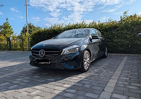 Mercedes-Benz A 180 BlueEFFICIENCY, Fährt wie neu!