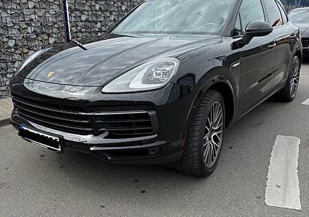 Porsche Cayenne E-Hybrid - 462PS - MwSt ausweisbar