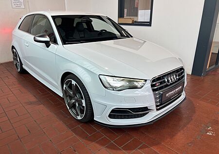 Audi S3 2.0 TFSI quattro/Feinnappa/NaviPlus/ohneOPF