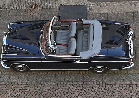 Mercedes-Benz 220 S AC Ponton Cabrio