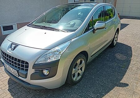 Peugeot 3008 Premium HDi FAP 165 Automatik Premium