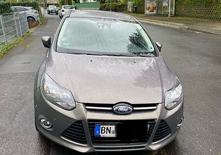 Ford Focus Titanium Lim. Zahnriemen NEU 16TDCi 85kW