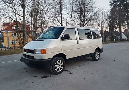 VW T4 Volkswagen 2.5 Benziner/LPG Bj99