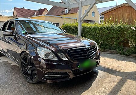 Mercedes-Benz E 220 CDI BlueEFFICIENCY -