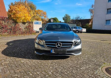 Mercedes-Benz E 220 d Autom. -