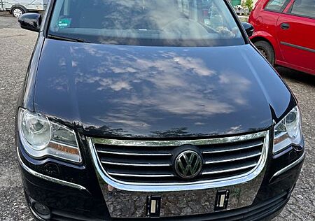 VW Touran Volkswagen 2.0 TDI DPF Highline Highline