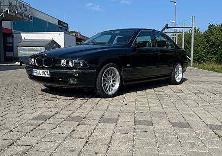 BMW 523i Automik