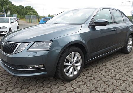 Skoda Octavia 1.8 TSI DSG Style *NAVI/LEDER/LED*