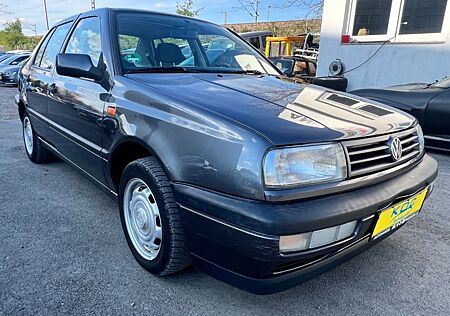 VW Vento Volkswagen 1.8 CL Automatik/1. Hand/ Garagenwagen