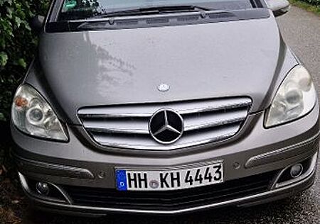 Mercedes-Benz B 170 -